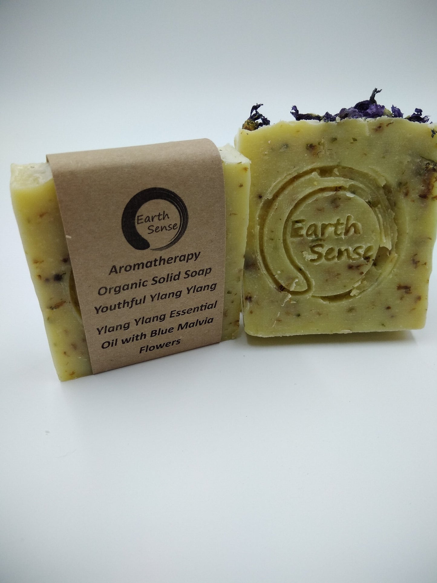 Bio-Festseife – Ylang-Ylang & Kornblumen (90 g)