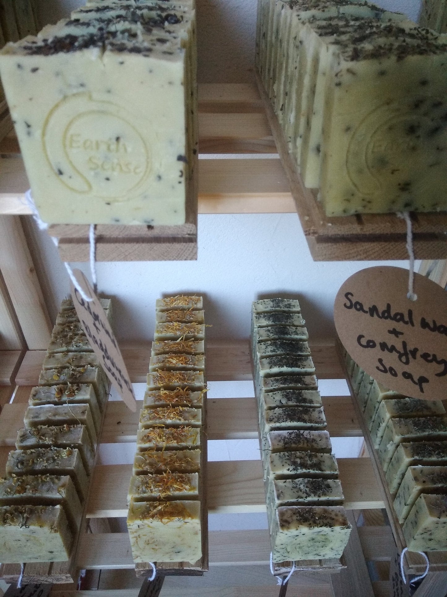 Bio-Festseife mit Lavendel & Minzstückchen