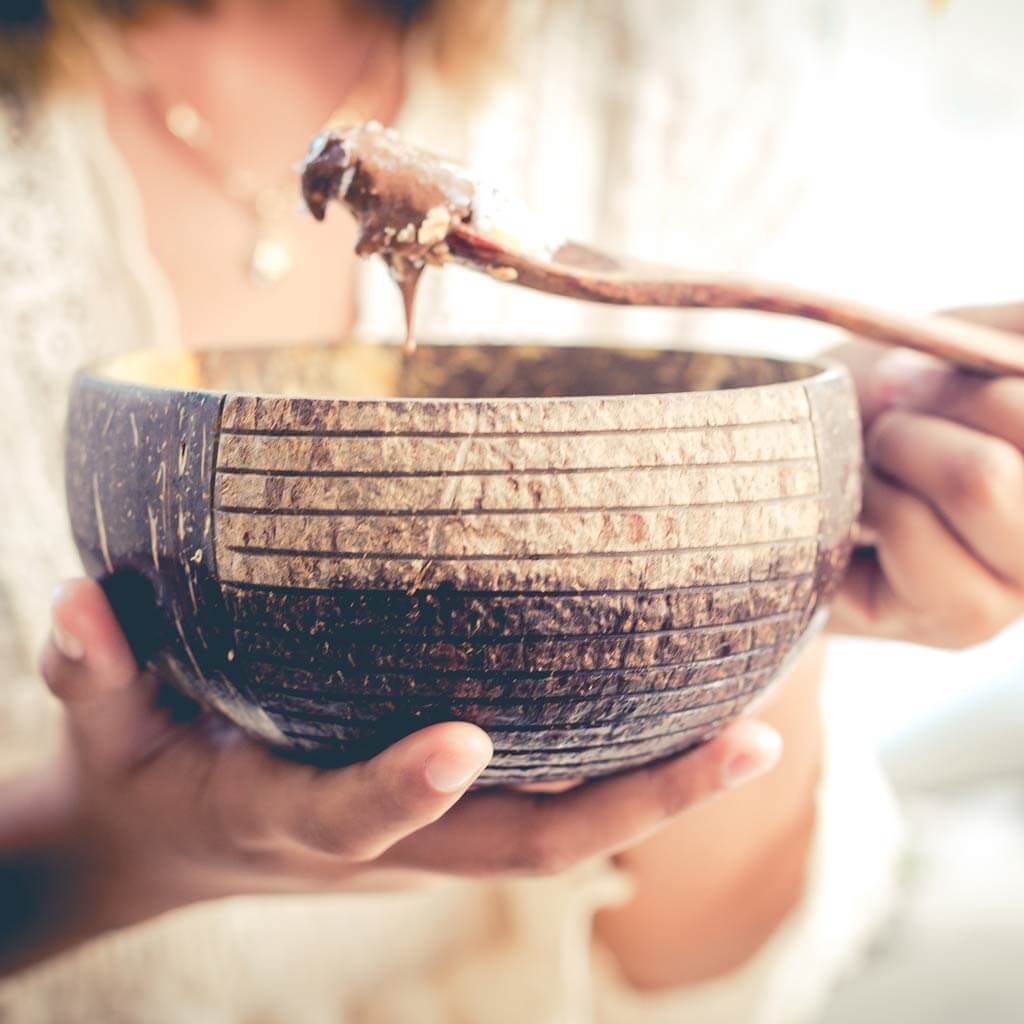 Eco-friendly Kokosnuss Schalen Set – 4er Set mit Löffeln & Strohhalmen-5